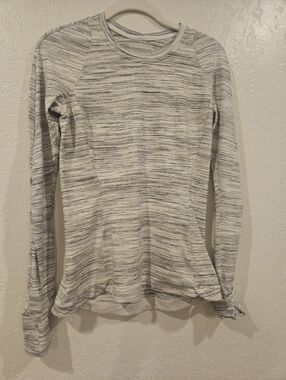 LULULEMON Runderful Long Sleeve Athletic Shirt Size 6 Space Dye Grey Mid Weight.